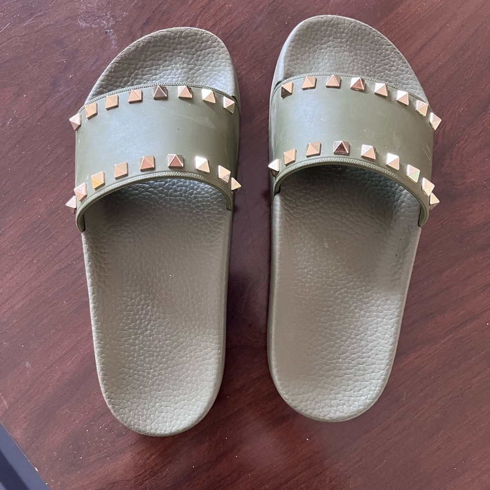 Valentino Garavani Rockstud Slides Army Green